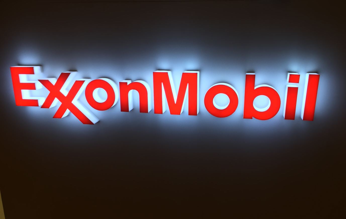 Exxon anuncia corte de 30% em investimentos devido ao coronavírus