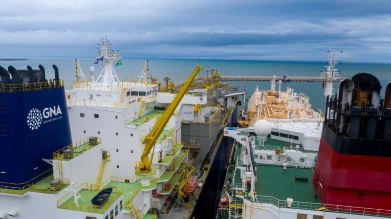 GNA recebe primeira carga de GNL no Porto do Açu