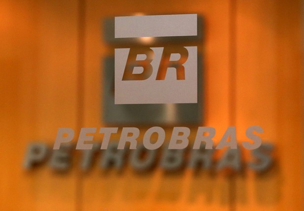 Petrobras assina acordo para retirada de equipamentos abandonados no fundo da Bacia de Campos