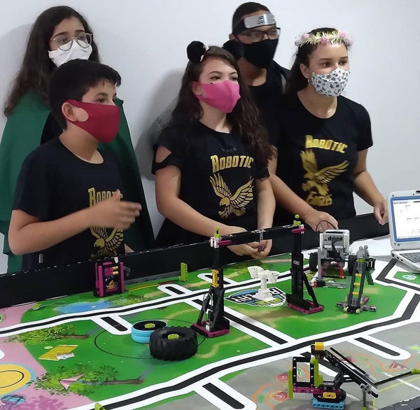 Jovens de Macaé e Itaperuna participam amanhã do Torneio SESI de Robótica