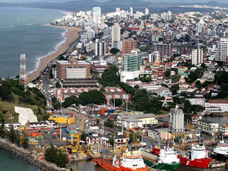 Prefeitura lança livro “Macaé, do caos ao conhecimento” na Brasil Offshore