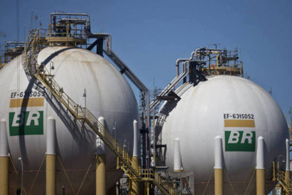 Contratos de gás atraem Petrobras e mais seis