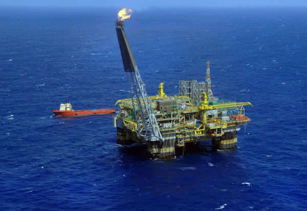 Petrobras abre concorrência para manutenção de grandes plataformas offshore