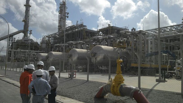 Petrobras seleciona quatro grupos para venda de refinarias